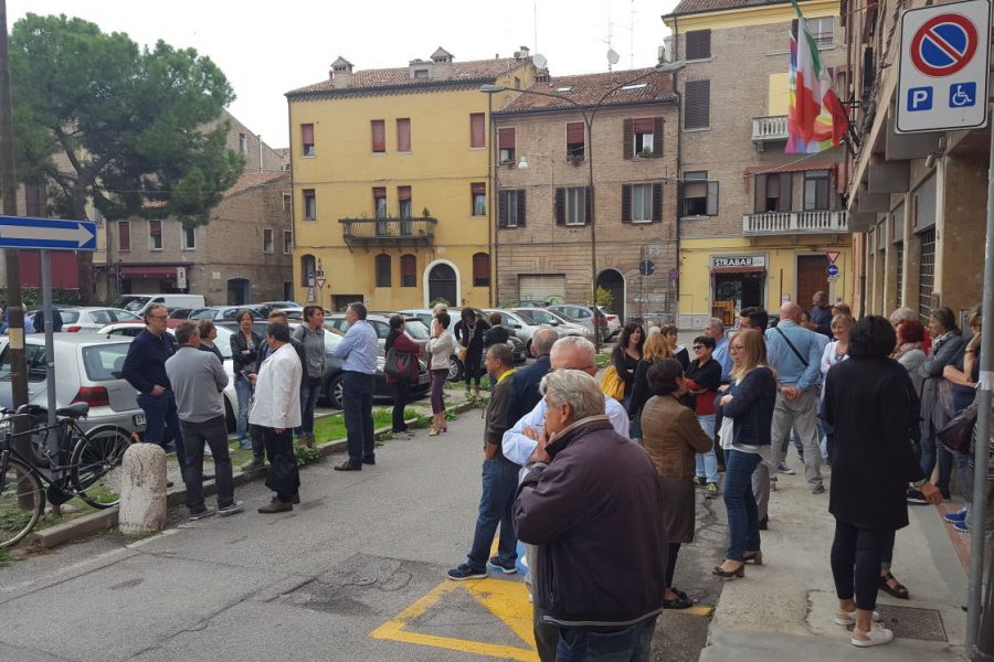 CDLT Ferrara: fermata di 10 minuti davanti sede P.zza Verdi per infortunio mortale